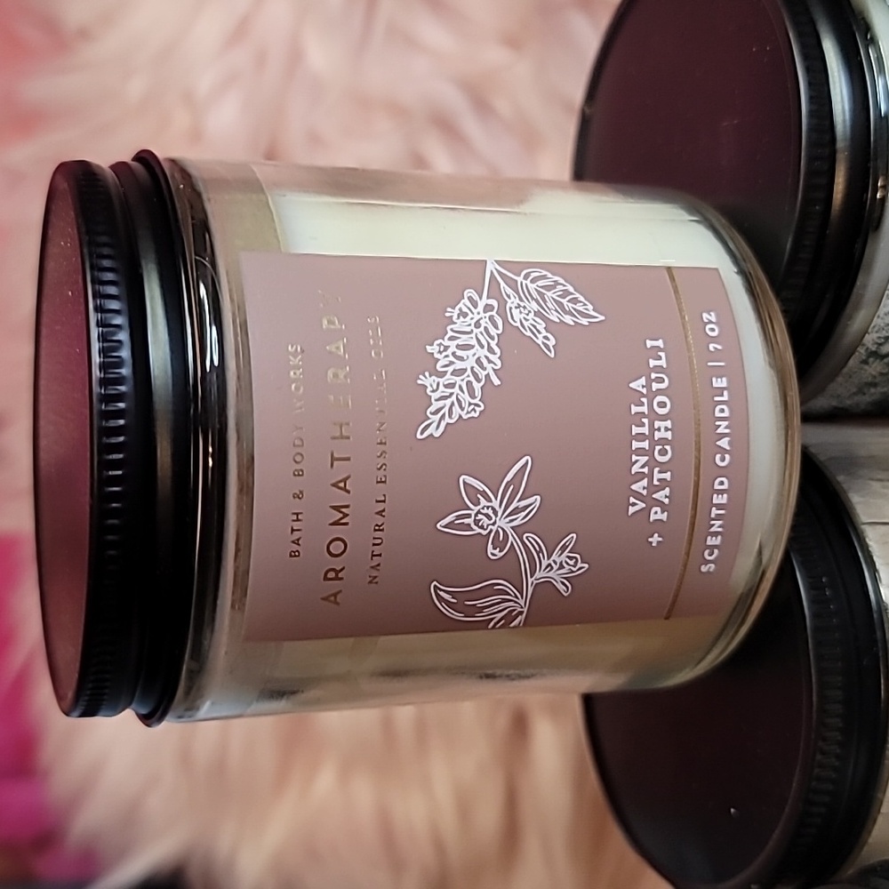 BATH AND BODY CANDLE - Picture 2 of 3